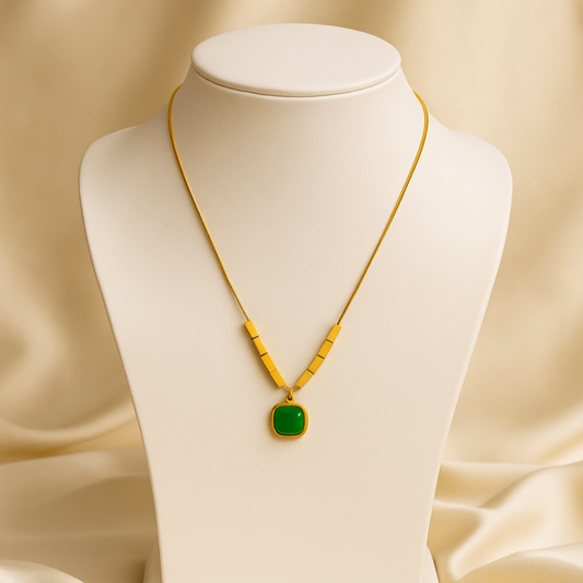 Emerald Aura Necklace
